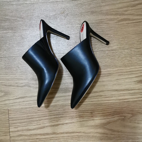 Heels - Picture 2 of 3